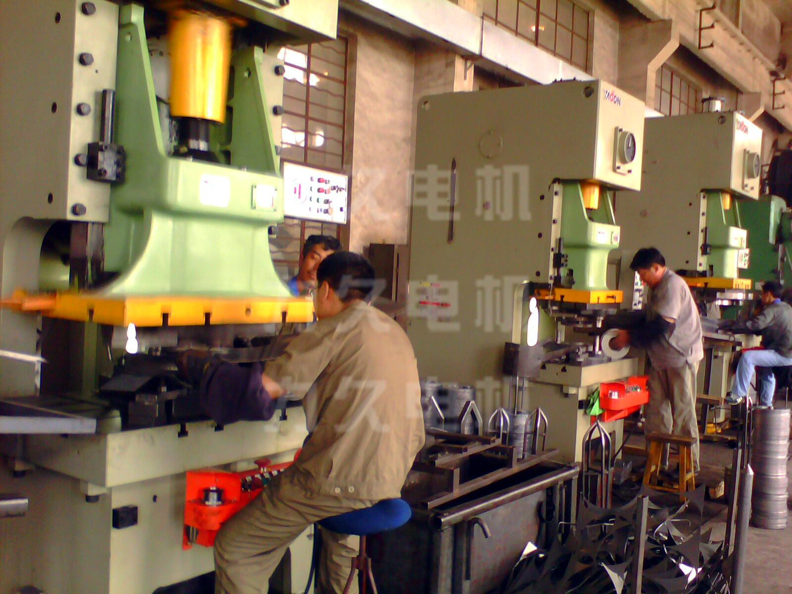 力久電機(jī)新數(shù)控沖床 力久電機(jī)新數(shù)控沖床