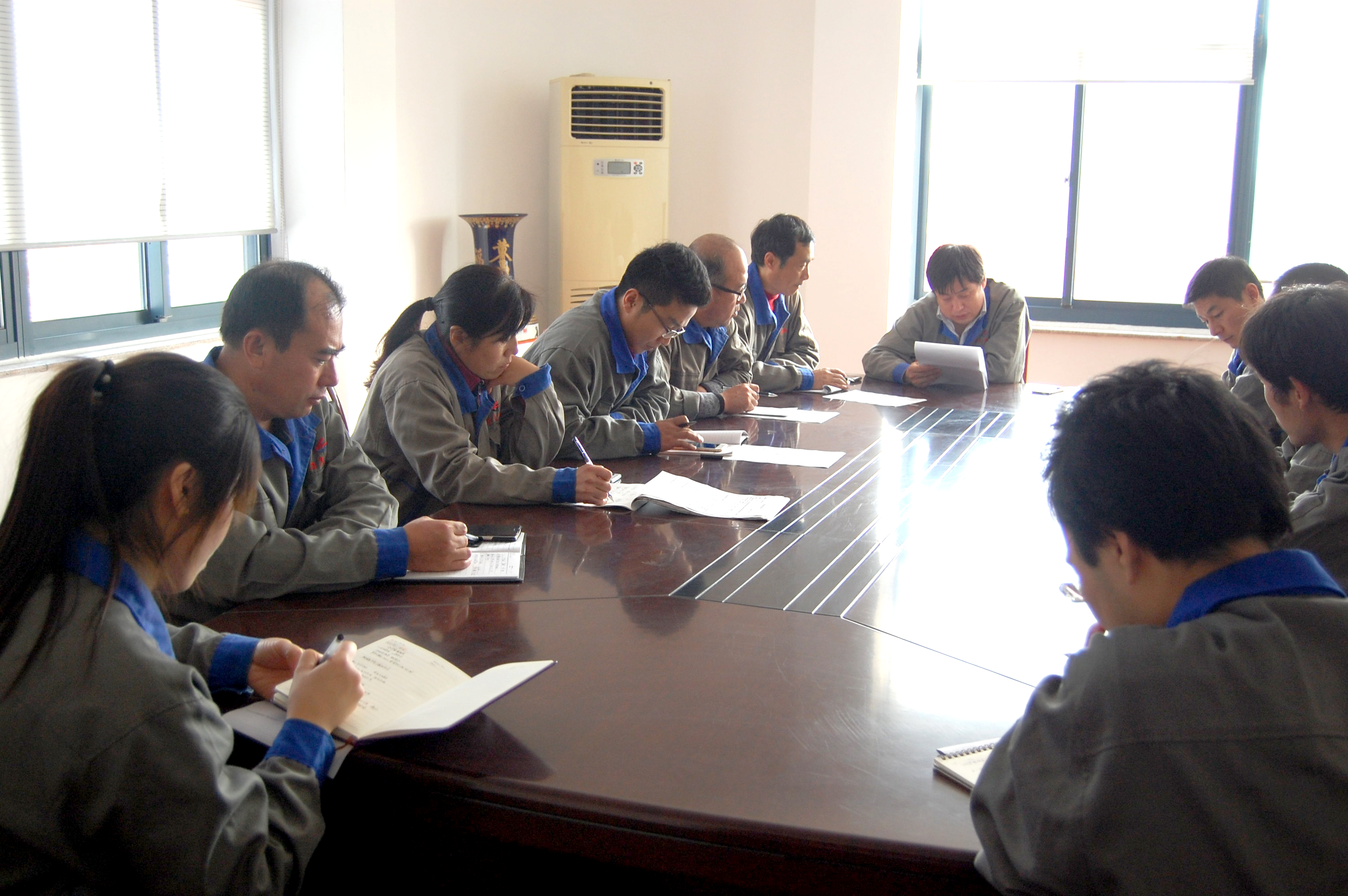 力久電機(jī)合同培訓(xùn)為高效電機(jī)保駕護(hù)航 力久電機(jī)合同培訓(xùn)為高效電機(jī)保駕護(hù)航