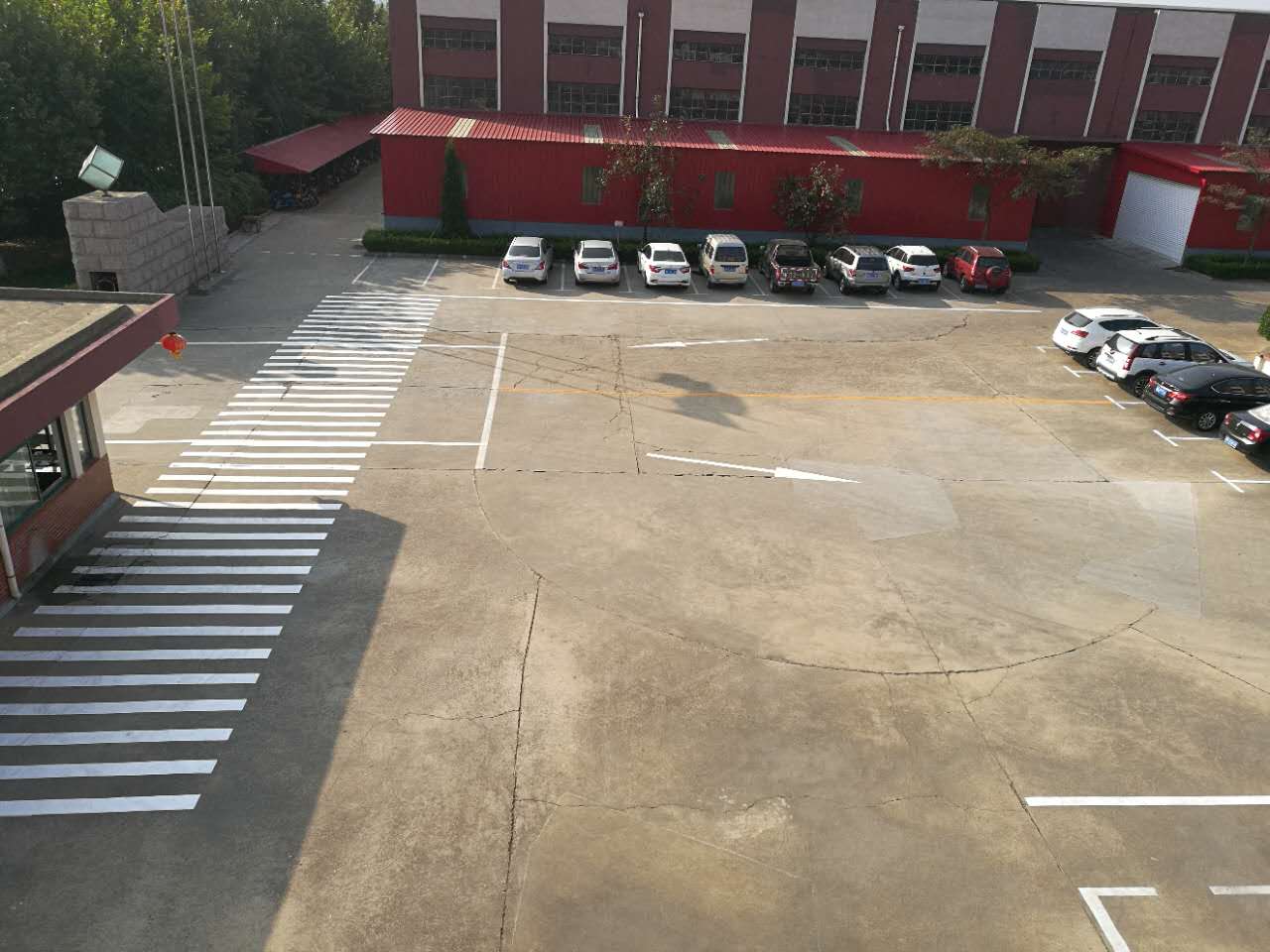 力久電機廠區斑馬線 力久電機廠區斑馬線